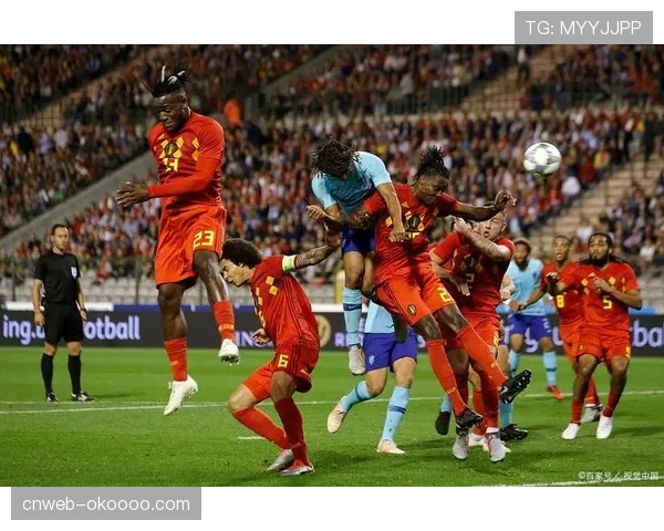 佛罗伦萨补时连入两球，3-2绝杀萨索洛